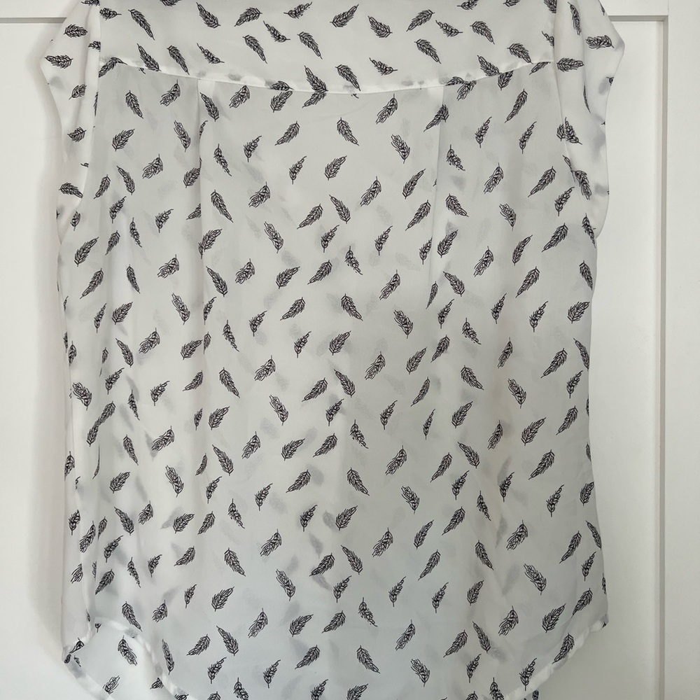Stitch Fix - Fun2Fun Top - Picture 2 of 3